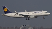 Lufthansa Airbus A320-214 (D-AIUC) at  Amsterdam - Schiphol, Netherlands