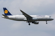 Lufthansa Airbus A320-214 (D-AIUC) at  Frankfurt am Main, Germany