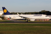 Lufthansa Airbus A320-214 (D-AIUC) at  Frankfurt am Main, Germany
