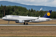 Lufthansa Airbus A320-214 (D-AIUC) at  Frankfurt am Main, Germany