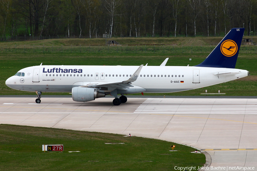 Lufthansa Airbus A320-214 (D-AIUC) | Photo 161374