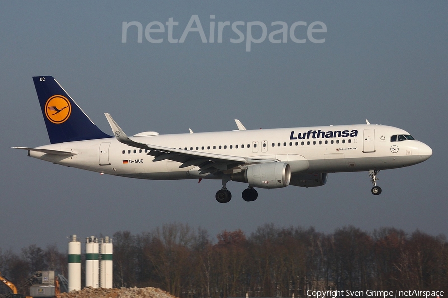 Lufthansa Airbus A320-214 (D-AIUC) | Photo 219390