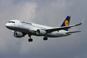 Lufthansa Airbus A320-214 (D-AIUC) at  Hamburg - Fuhlsbuettel (Helmut Schmidt), Germany
