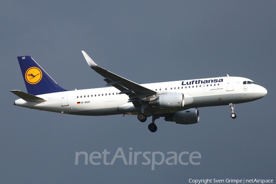 Lufthansa Airbus A320-214 (D-AIUC) | Photo 47424