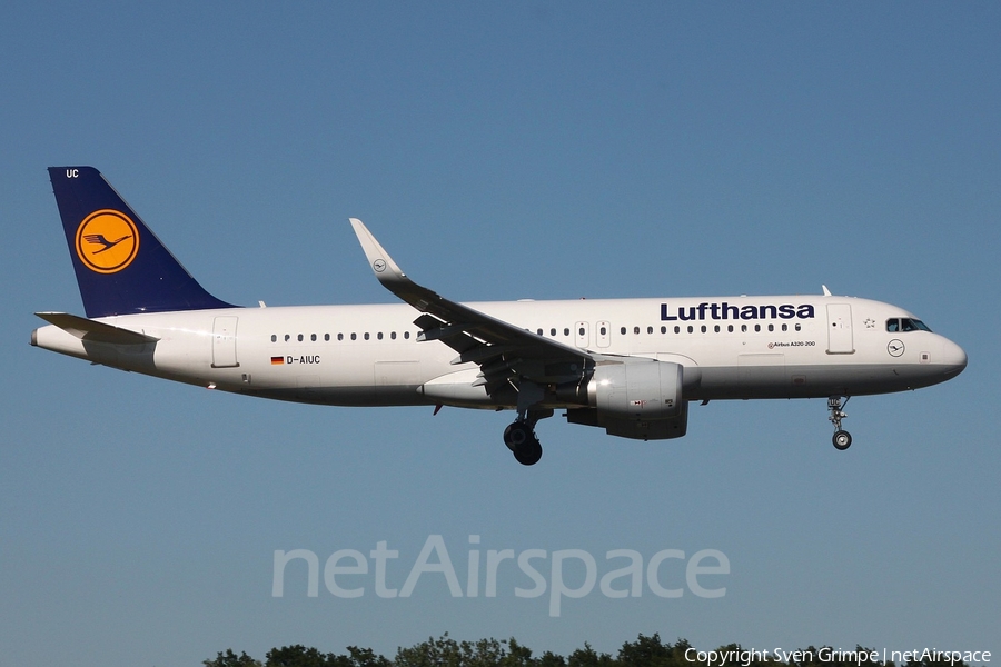 Lufthansa Airbus A320-214 (D-AIUC) | Photo 79981