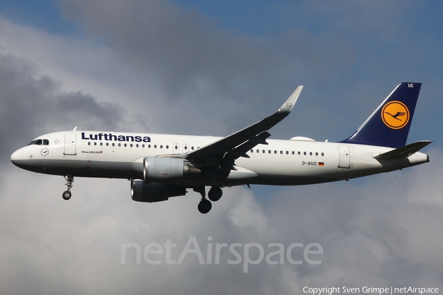 Lufthansa Airbus A320-214 (D-AIUC) | Photo 528956