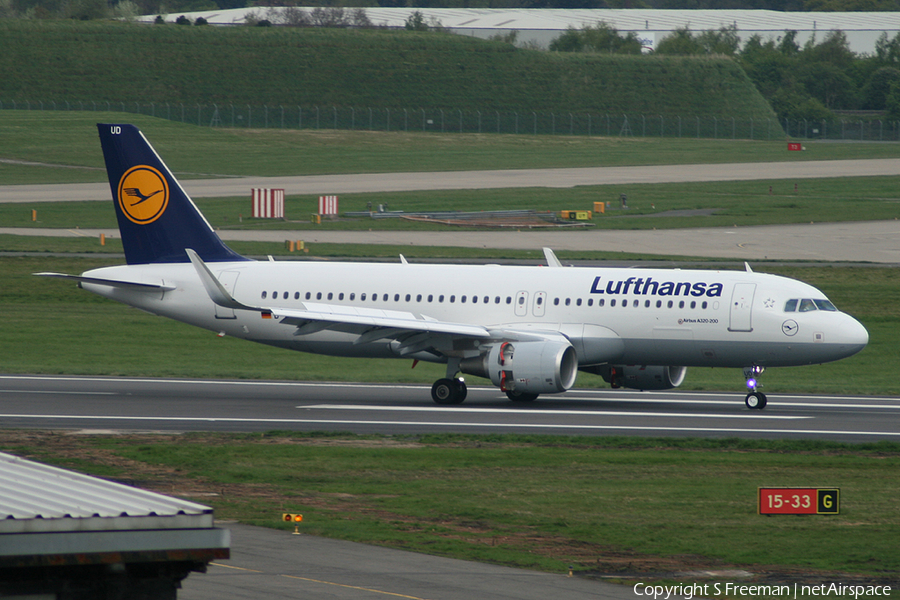 Lufthansa Airbus A320-214 (D-AIUD) | Photo 48005