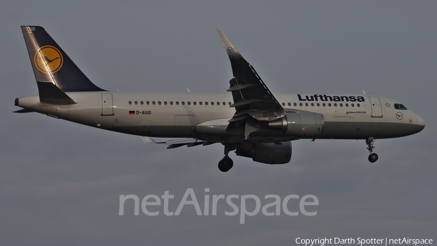 Lufthansa Airbus A320-214 (D-AIUD) | Photo 224307