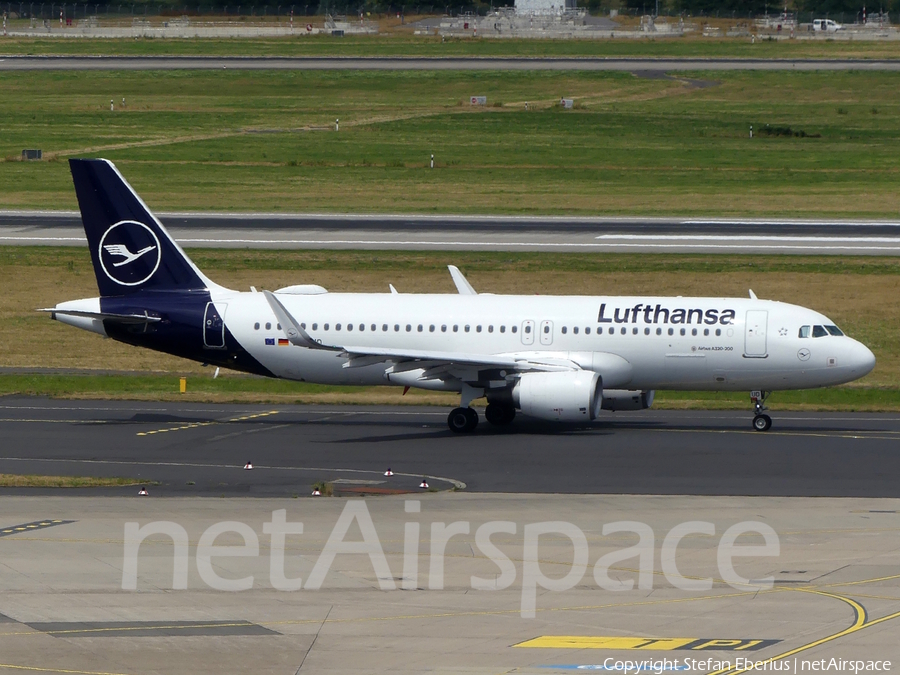 Lufthansa Airbus A320-214 (D-AIUD) | Photo 578078