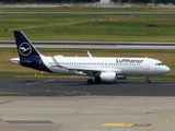 Lufthansa Airbus A320-214 (D-AIUD) at  Dusseldorf - International, Germany