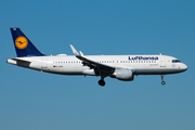 Lufthansa Airbus A320-214 (D-AIUD) at  Frankfurt am Main, Germany