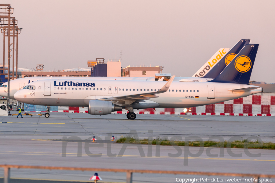 Lufthansa Airbus A320-214 (D-AIUD) | Photo 315660