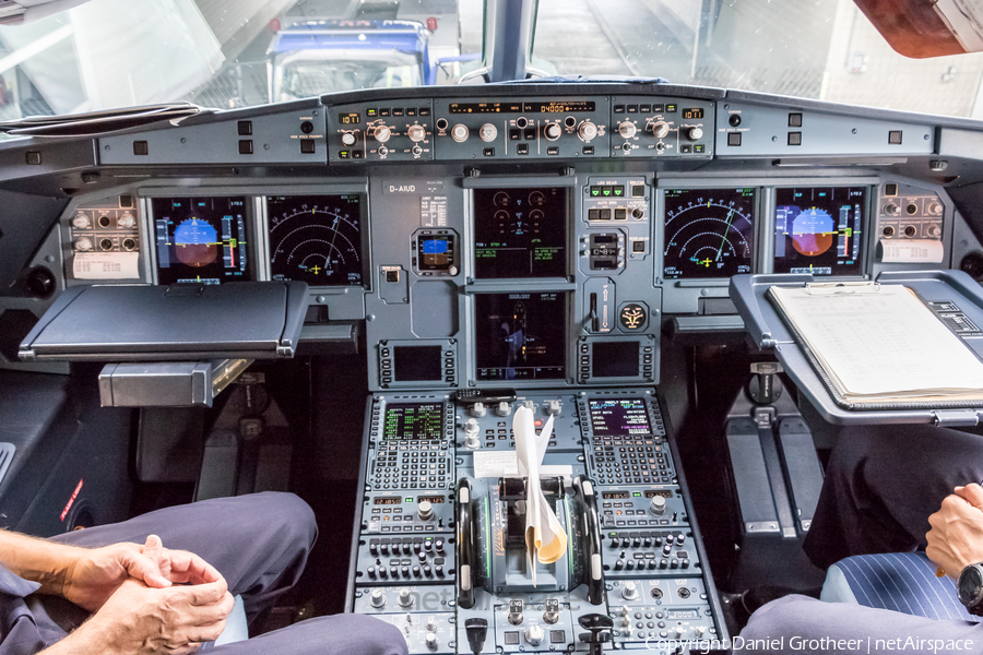 Lufthansa Airbus A320-214 (D-AIUD) | Photo 92589