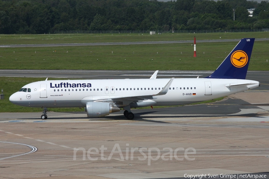 Lufthansa Airbus A320-214 (D-AIUD) | Photo 49171
