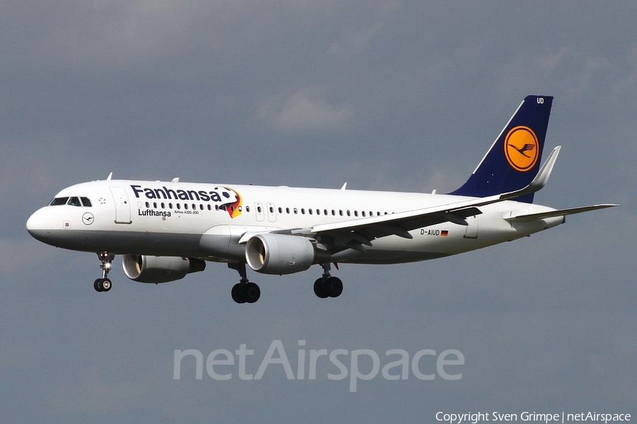 Lufthansa Airbus A320-214 (D-AIUD) | Photo 57488
