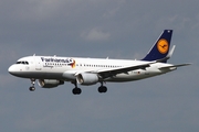 Lufthansa Airbus A320-214 (D-AIUD) at  Hamburg - Fuhlsbuettel (Helmut Schmidt), Germany