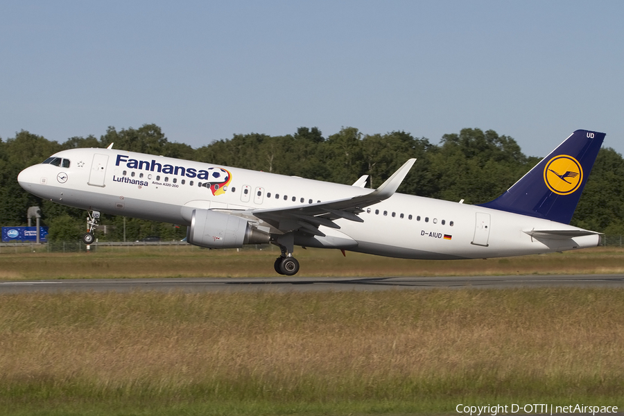 Lufthansa Airbus A320-214 (D-AIUD) | Photo 440057