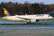 Lufthansa Airbus A320-214 (D-AIUD) at  Hamburg - Fuhlsbuettel (Helmut Schmidt), Germany