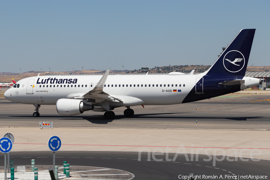 Lufthansa Airbus A320-214 (D-AIUD) | Photo 680533