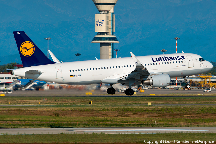 Lufthansa Airbus A320-214 (D-AIUD) | Photo 292629