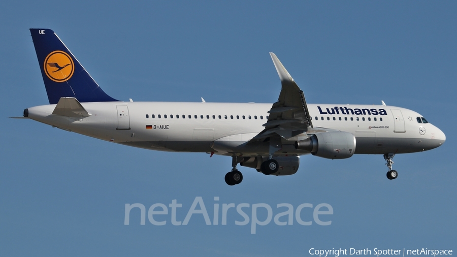 Lufthansa Airbus A320-214 (D-AIUE) | Photo 217688