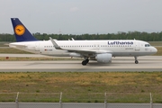 Lufthansa Airbus A320-214 (D-AIUE) at  Frankfurt am Main, Germany