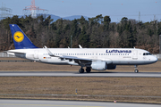 Lufthansa Airbus A320-214 (D-AIUE) at  Frankfurt am Main, Germany