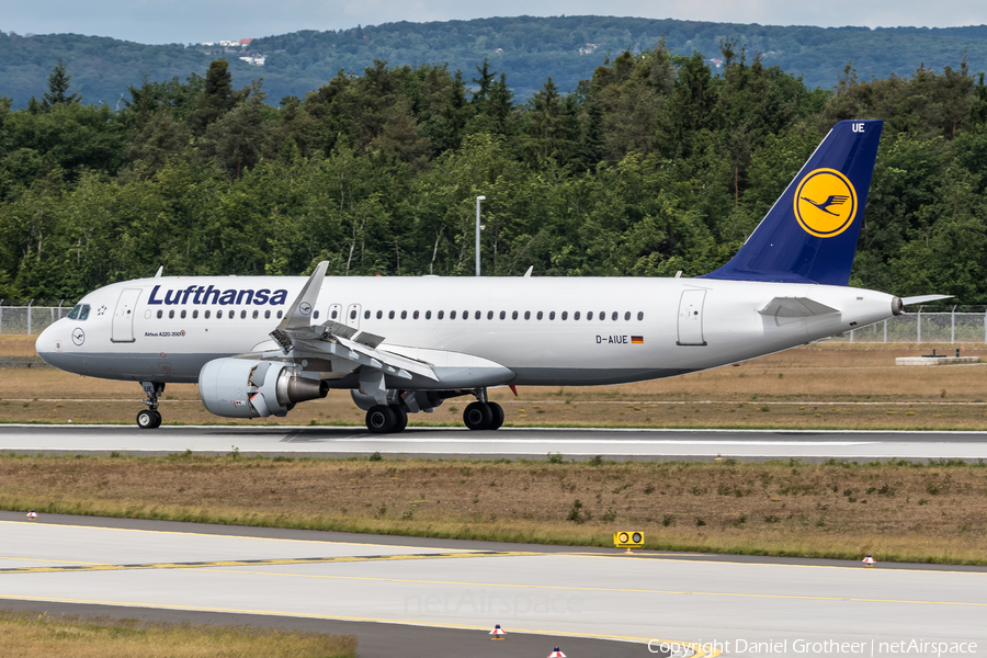 Lufthansa Airbus A320-214 (D-AIUE) | Photo 87408