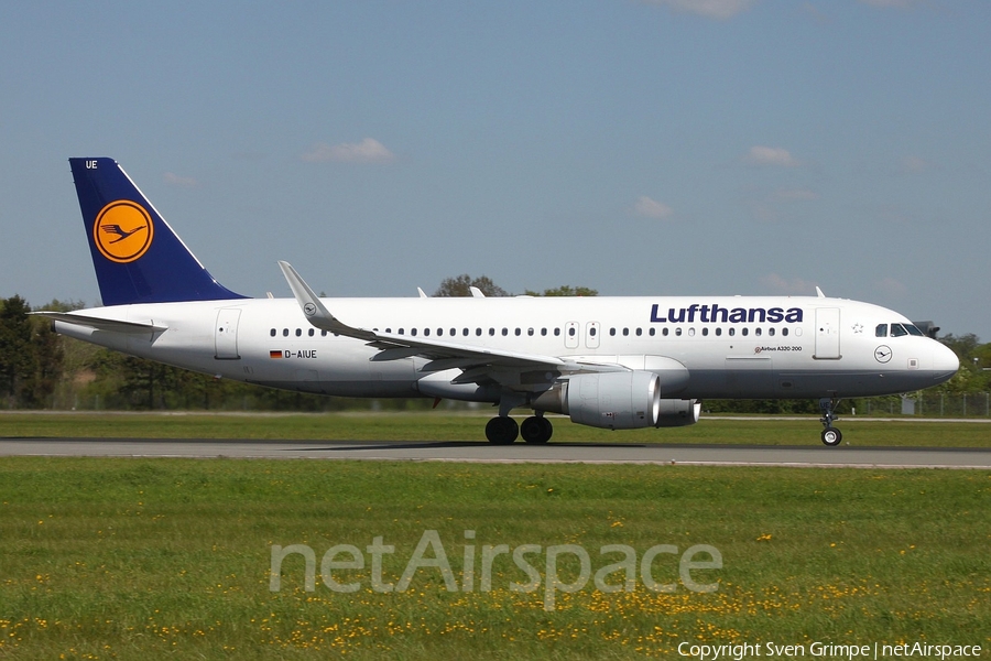 Lufthansa Airbus A320-214 (D-AIUE) | Photo 111272