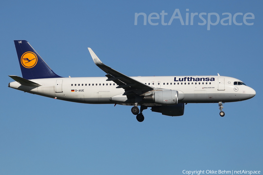 Lufthansa Airbus A320-214 (D-AIUE) | Photo 191499