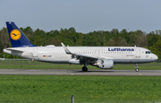 Lufthansa Airbus A320-214 (D-AIUE) at  Hamburg - Fuhlsbuettel (Helmut Schmidt), Germany