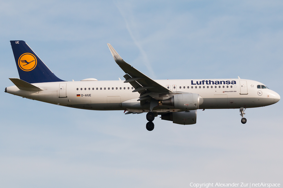 Lufthansa Airbus A320-214 (D-AIUE) | Photo 478346