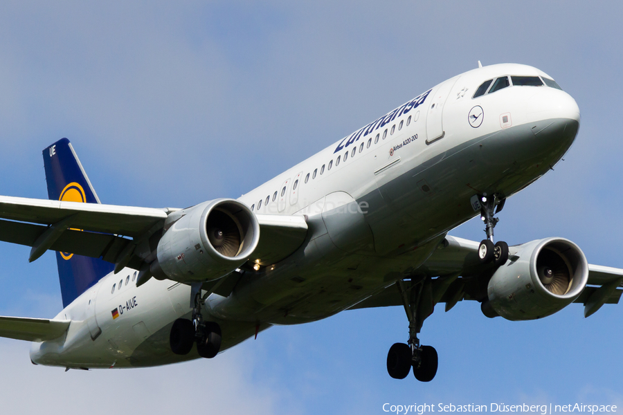Lufthansa Airbus A320-214 (D-AIUE) | Photo 164865