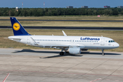 Lufthansa Airbus A320-214 (D-AIUE) at  Berlin - Tegel, Germany