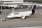 Lufthansa Airbus A320-214 (D-AIUF) at  Dusseldorf - International, Germany