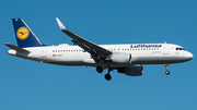 Lufthansa Airbus A320-214 (D-AIUF) at  Frankfurt am Main, Germany