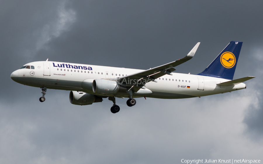 Lufthansa Airbus A320-214 (D-AIUF) | Photo 106274