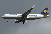 Lufthansa Airbus A320-214 (D-AIUF) at  Hannover - Langenhagen, Germany