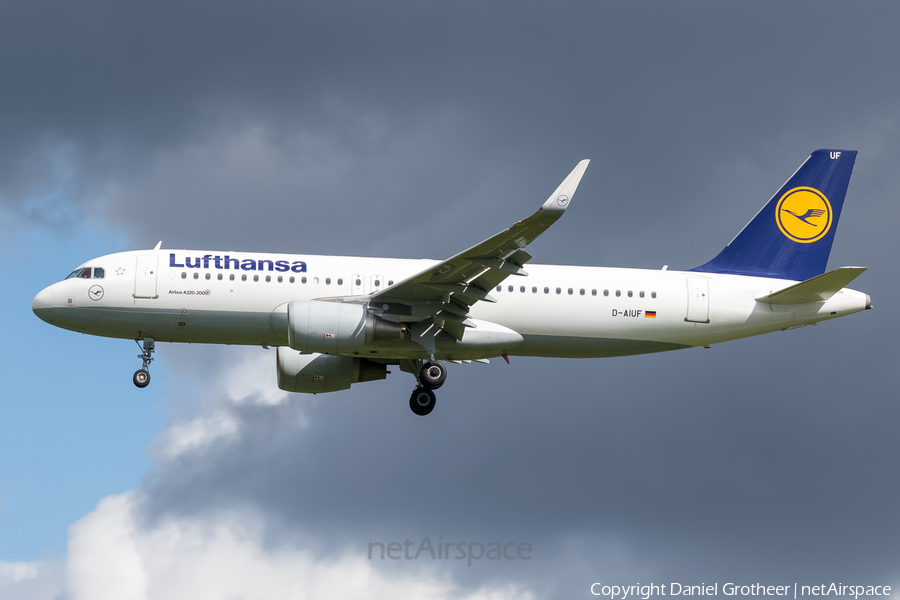 Lufthansa Airbus A320-214 (D-AIUF) | Photo 106536