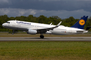 Lufthansa Airbus A320-214 (D-AIUF) at  Hamburg - Fuhlsbuettel (Helmut Schmidt), Germany