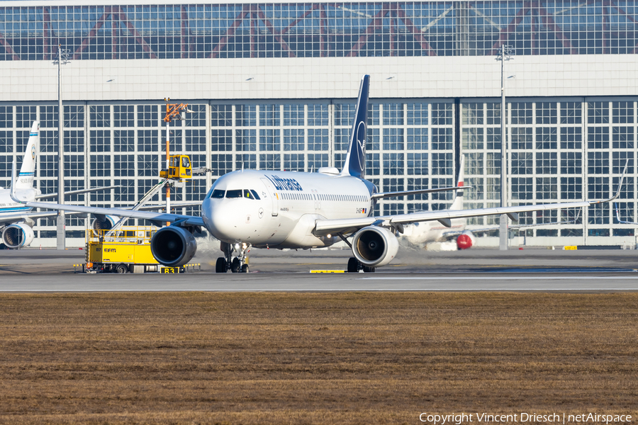 Lufthansa Airbus A320-214 (D-AIUF) | Photo 669320