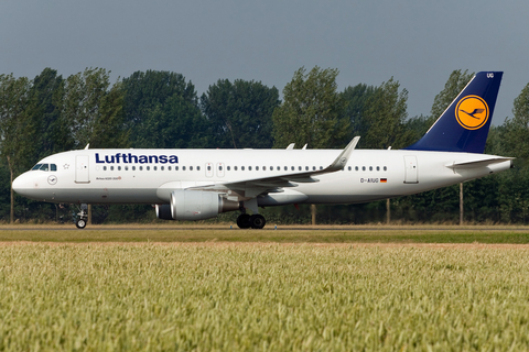 Lufthansa Airbus A320-214 (D-AIUG) at  Amsterdam - Schiphol, Netherlands