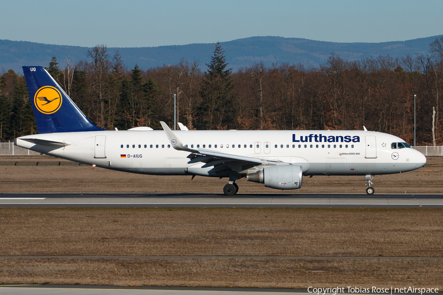 Lufthansa Airbus A320-214 (D-AIUG) | Photo 304537