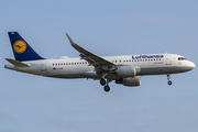 Lufthansa Airbus A320-214 (D-AIUG) at  Frankfurt am Main, Germany