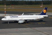 Lufthansa Airbus A320-214 (D-AIUG) at  Hamburg - Fuhlsbuettel (Helmut Schmidt), Germany