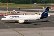 Lufthansa Airbus A320-214 (D-AIUG) at  Hamburg - Fuhlsbuettel (Helmut Schmidt), Germany