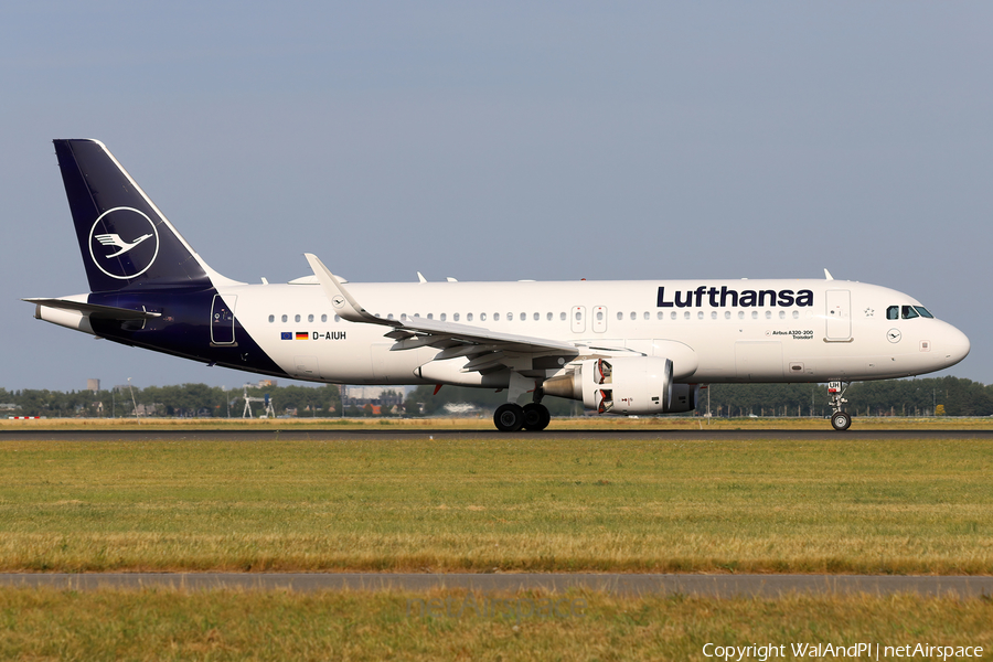 Lufthansa Airbus A320-214 (D-AIUH) | Photo 523011