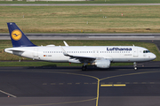 Lufthansa Airbus A320-214 (D-AIUH) at  Dusseldorf - International, Germany
