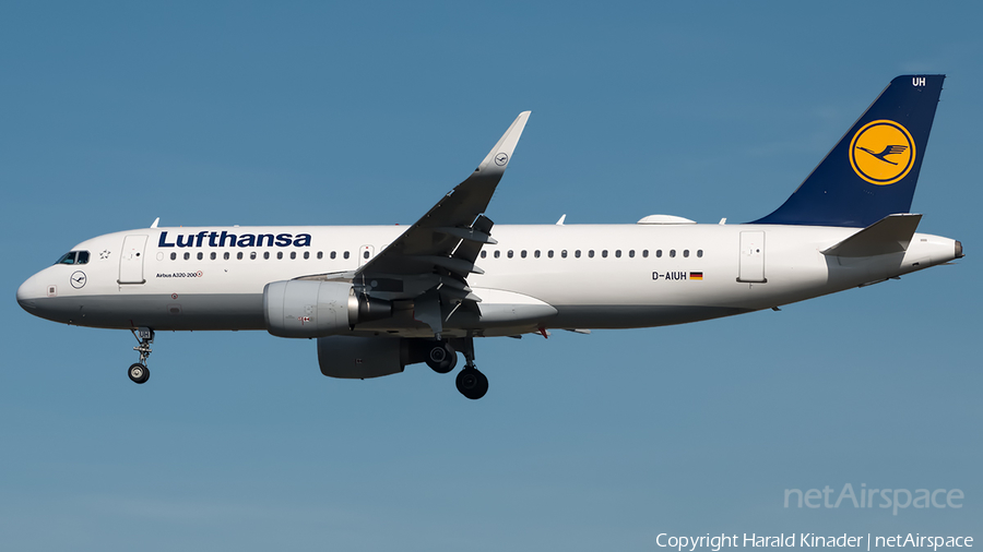 Lufthansa Airbus A320-214 (D-AIUH) | Photo 358303