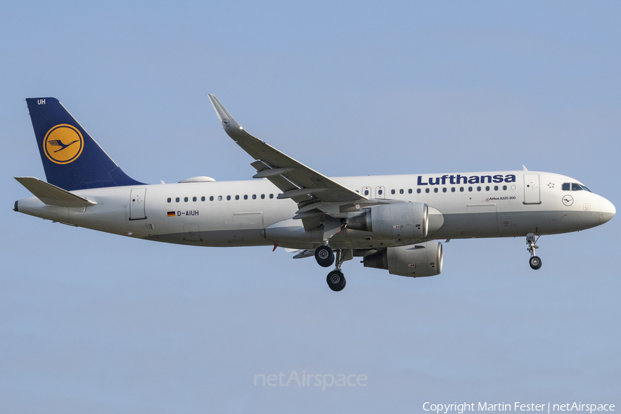 Lufthansa Airbus A320-214 (D-AIUH) | Photo 461864